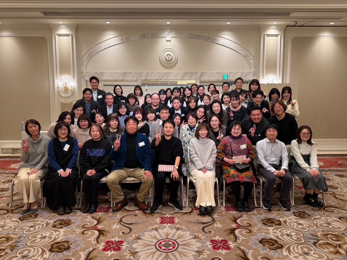 ホワイト企画・集合写真
